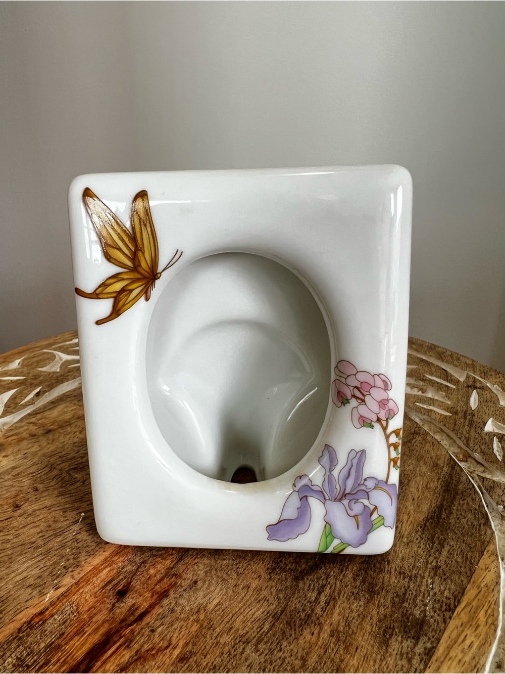 Andrea By Sadek Porcelain picture Frame with Butterfly & Floral Motif